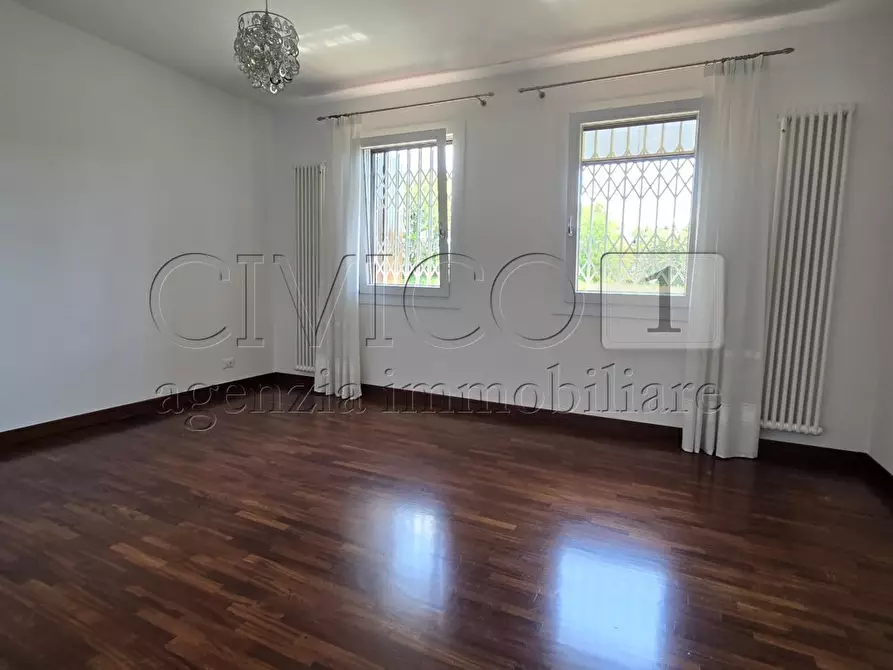 Immagine 15 di Casa bifamiliare in vendita  in via dei Fanti 164 a Torri Di Quartesolo