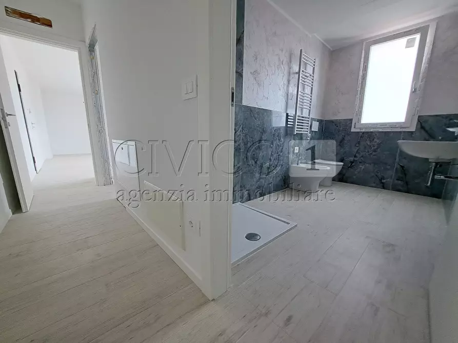 Immagine 38 di Appartamento in vendita  in Via Secula a Longare