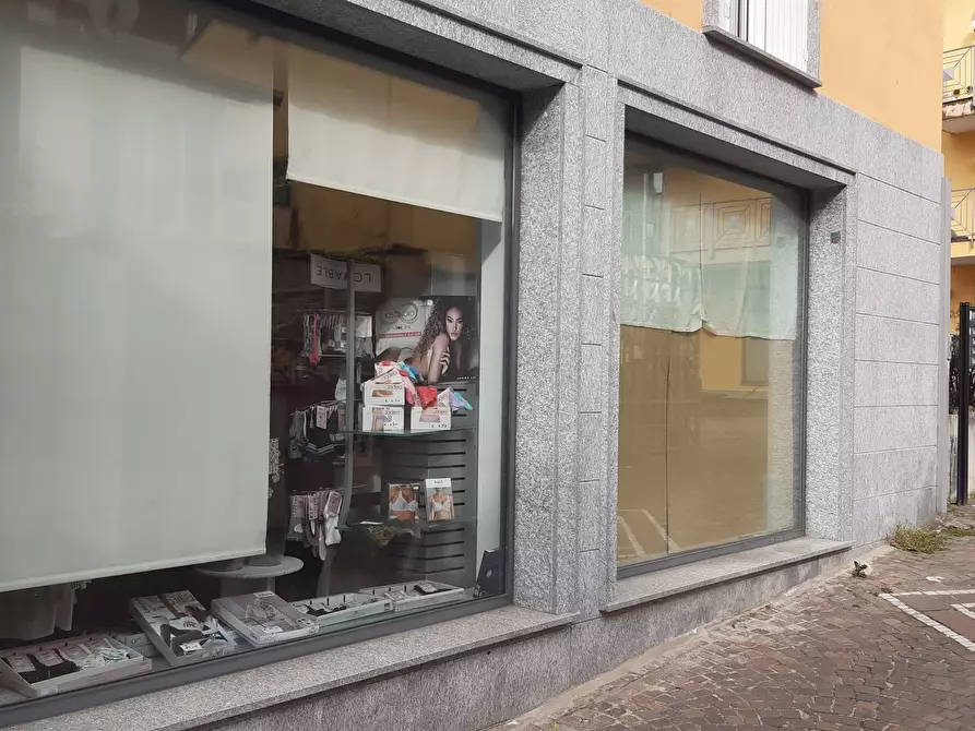 Immagine 6 di Attività commerciale in vendita  in Largo Guido Camussi a Gallarate