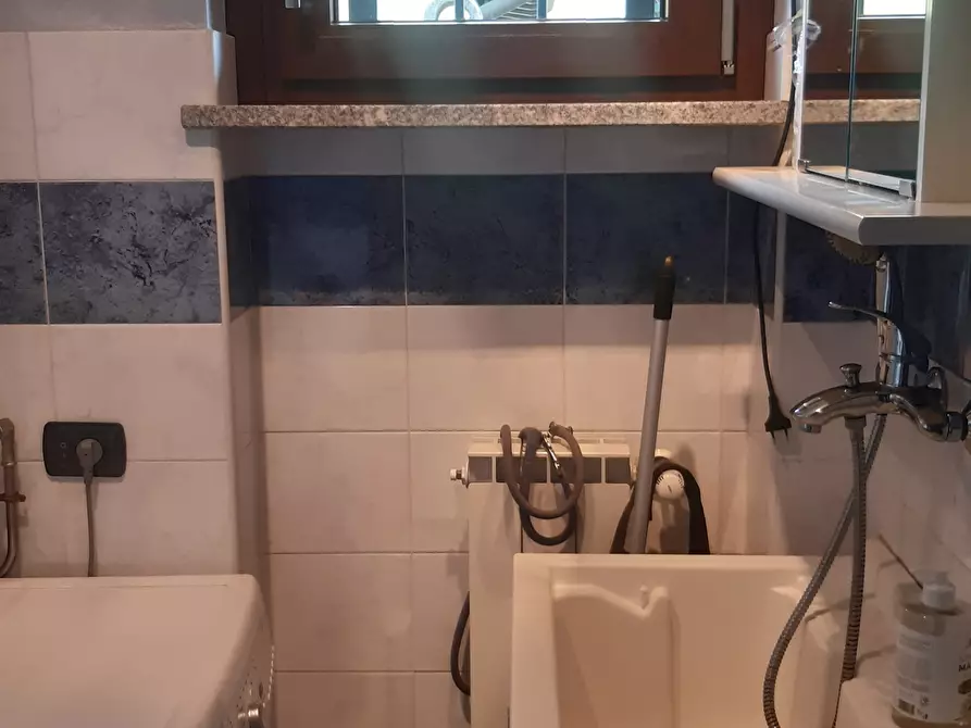 Immagine 12 di Villetta a schiera in vendita  in Via Monte Bianco 50 a Pombia