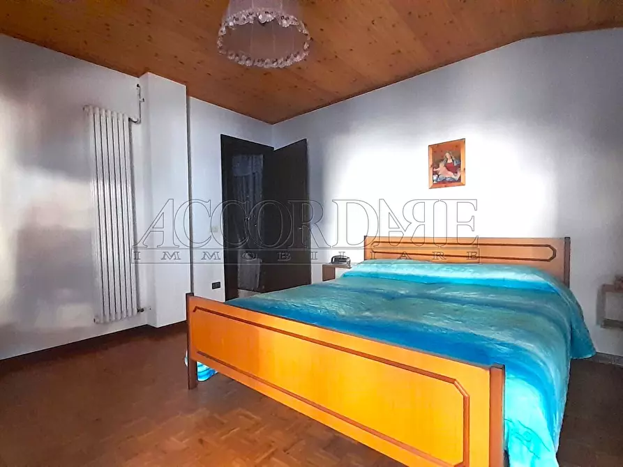 Immagine 2 di Trilocale in vendita  in via Colle 14 a Castello Tesino