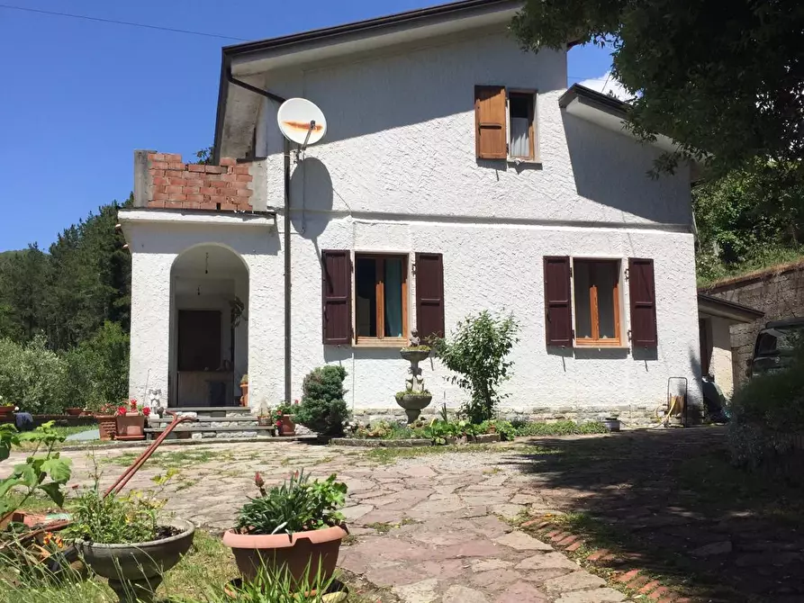 Immagine 1 di Villa in vendita  in Via Gignola 2 a Fosdinovo