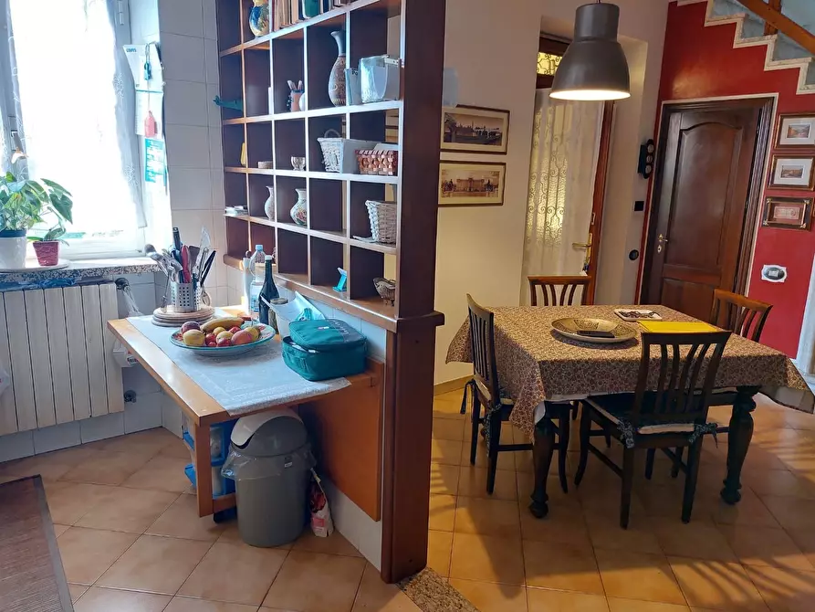 Immagine 4 di Casa semindipendente in vendita  in CORSO 40 a Ortonovo