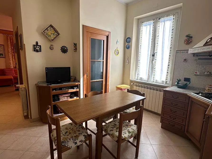 Immagine 9 di Villa in vendita  in Via della Resistenza 38 a Castelnuovo Magra