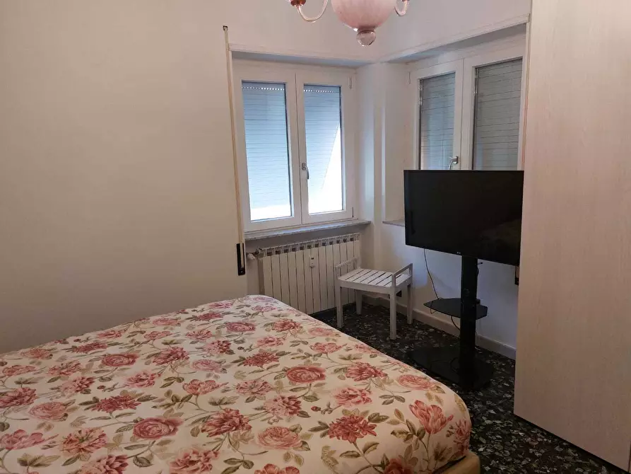 Immagine 13 di Appartamento in vendita  in Via Monterosso a Carrara
