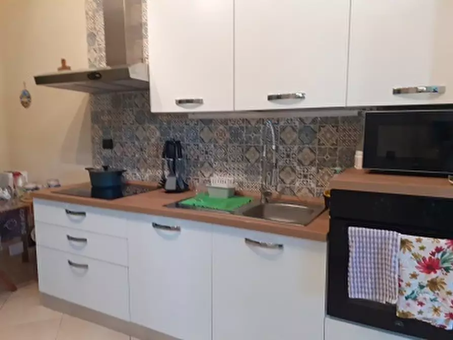 Immagine 7 di Bilocale in vendita  in Viale XX Settembre 241 a Carrara