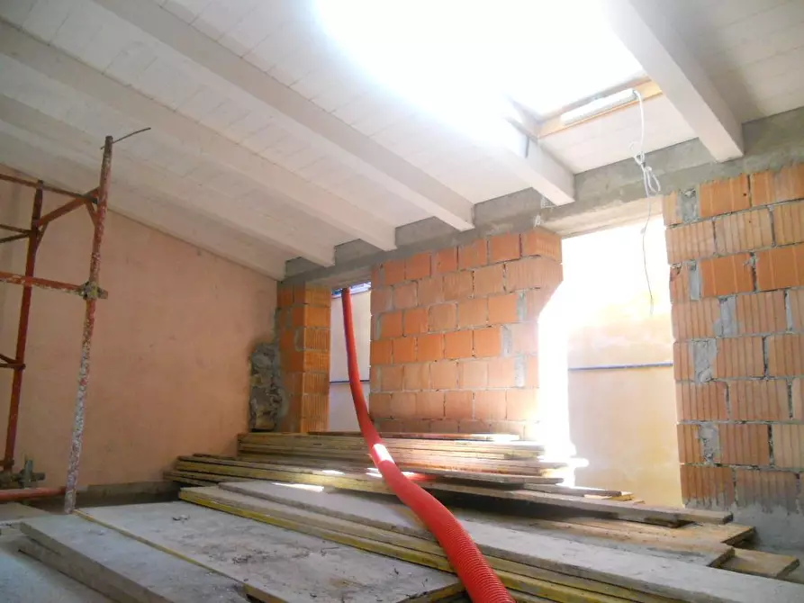 Immagine 7 di Casa indipendente in vendita  in sarzana a Sarzana