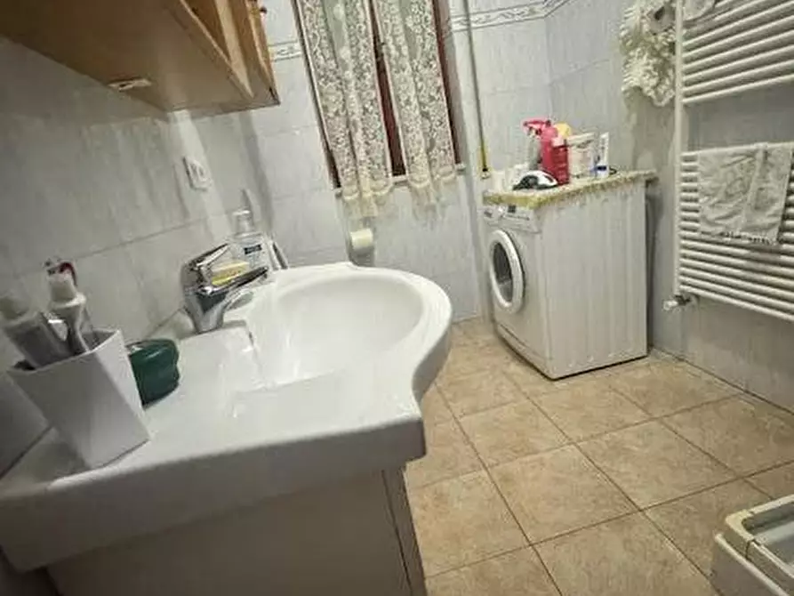 Immagine 16 di Casa semindipendente in vendita  in Via Falaschi a Ortonovo