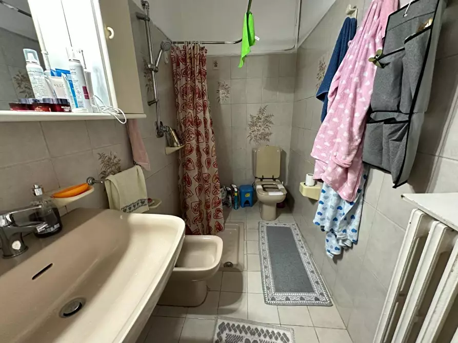 Immagine 16 di Trilocale in vendita  in Via Lunense a Carrara