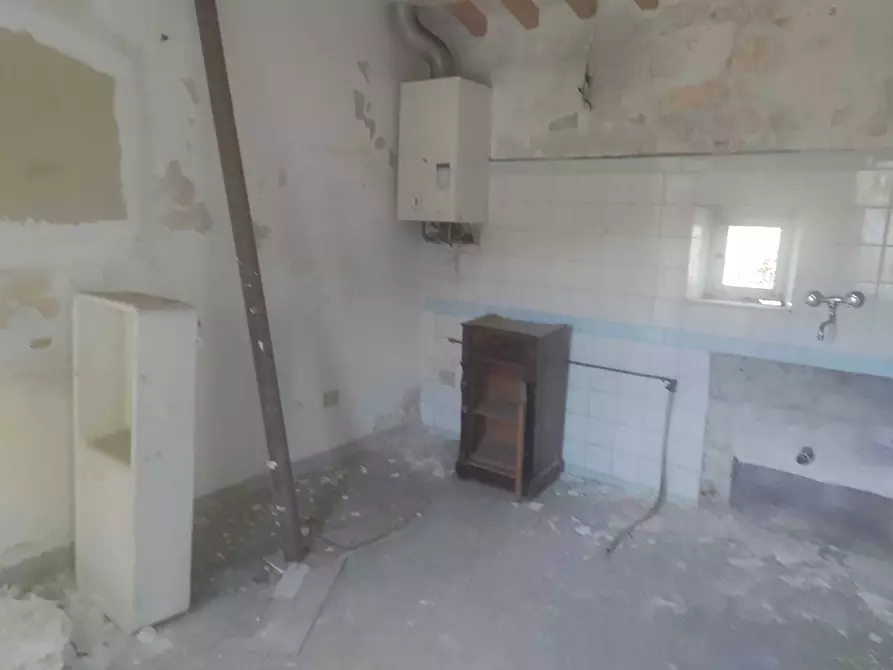 Immagine 6 di Casa semindipendente in vendita  in Via Montebello 35 a Carrara