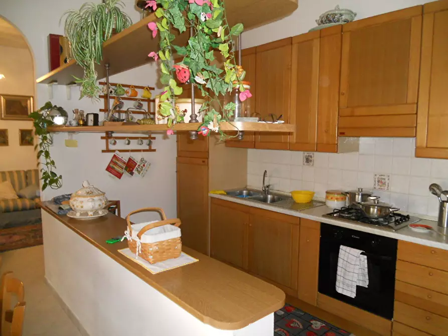 Immagine 9 di Appartamento in vendita  a Castelnuovo Magra