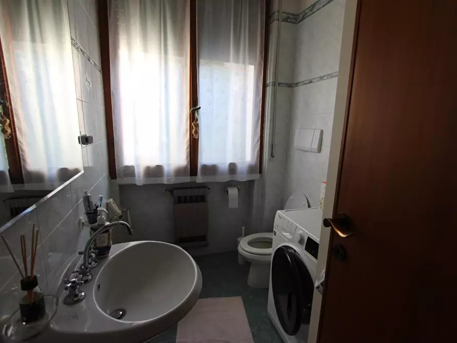 Immagine 34 di Appartamento in vendita  in Via Carbognano 3 ° Traversa a Lerici