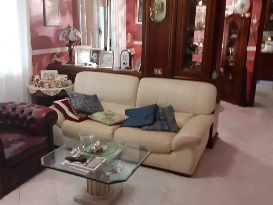 Immagine 2 di Appartamento in vendita  in Via Borrotzu a Vezzano Ligure