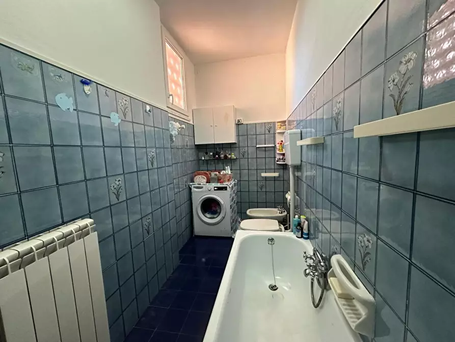 Immagine 7 di Appartamento in vendita  in Via Fratelli Rosselli 58 a Ortonovo