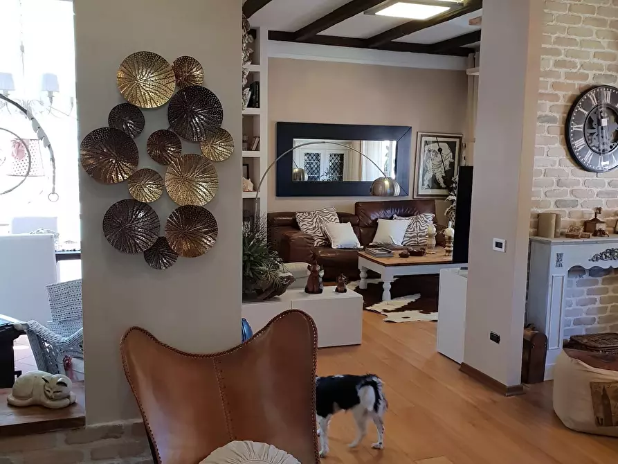 Immagine 18 di Appartamento in vendita  in Via Carlo Fontana 11 a Carrara