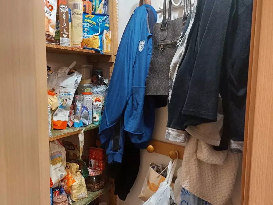 Immagine 10 di Appartamento in vendita  in Via Monterosso a Carrara