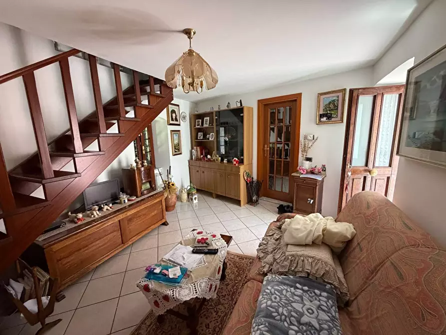 Immagine 1 di Terratetto in vendita  in Via Sandro Pertini 4 a Ortonovo