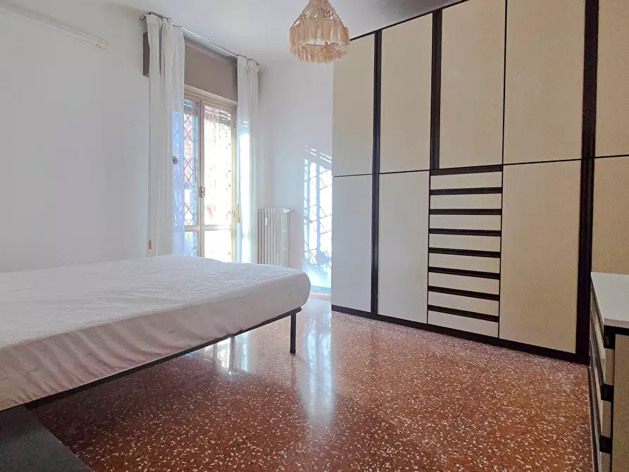 Immagine 5 di Trilocale in affitto  a Bologna