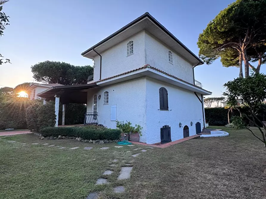 Immagine 4 di Villa in vendita  in via terracina 120 a San Felice Circeo