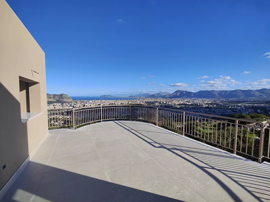 Immagine 9 di Pentalocale in vendita  a Palermo