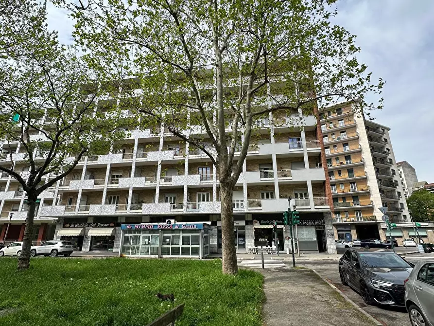 Immagine 1 di Trilocale in vendita  in Piazza Pitagora 12 a Torino