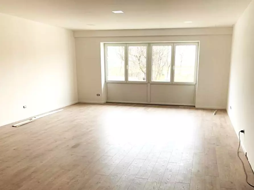 Immagine 24 di Ufficio in affitto  in Via Pateri 60 a Beinasco