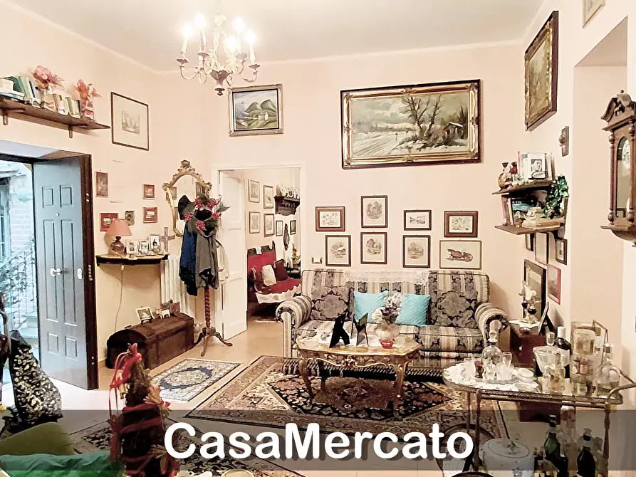 Immagine 3 di Quadrilocale in vendita  in Via dei Condotti a Rocca Di Papa