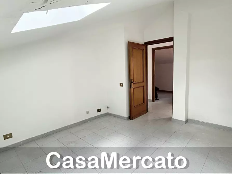 Immagine 14 di Mansarda in vendita  a Rocca Di Papa