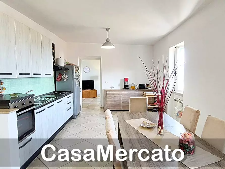 Immagine 3 di Appartamento in vendita  in Via Fratelli Kennedy a Lanuvio