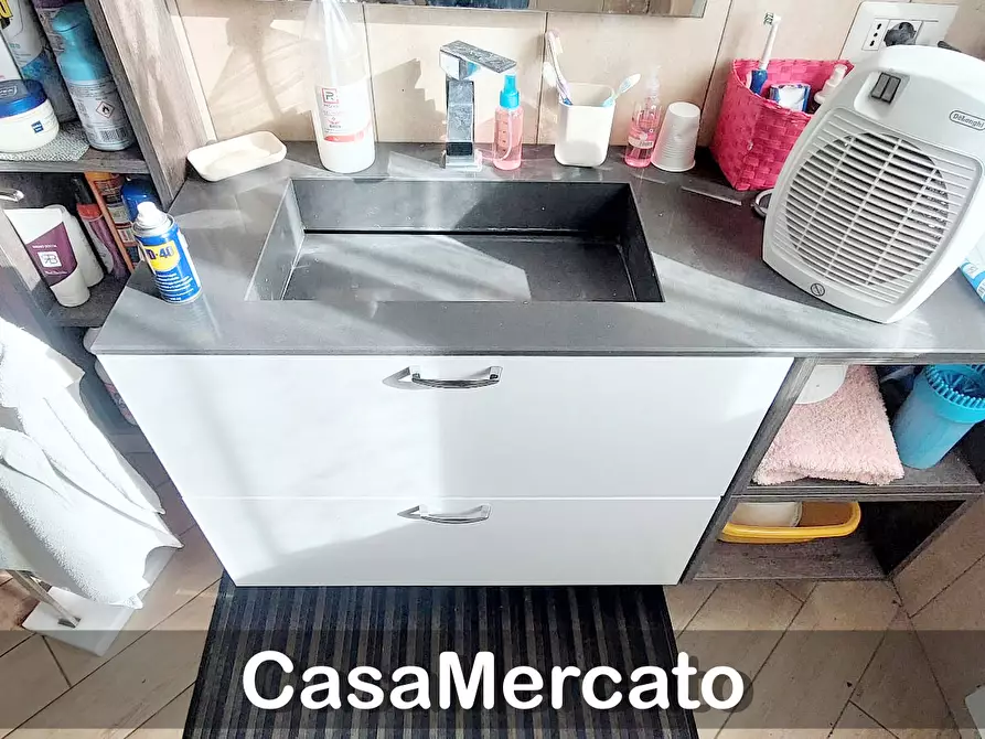 Immagine 23 di Trilocale in vendita  in Via Marino a Rocca Di Papa