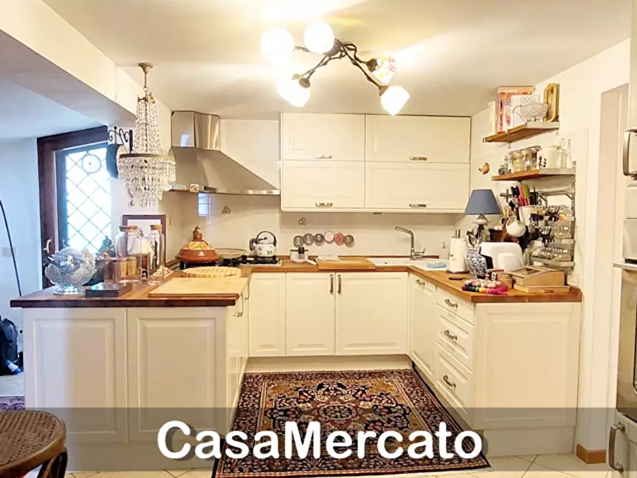 Immagine 19 di Attico in vendita  in Via San Carlo Borromeo a Rocca Di Papa