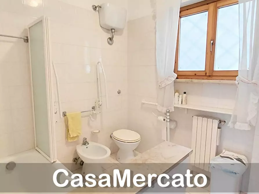 Immagine 25 di Quadrilocale in vendita  in Via Roma a Rocca Di Papa