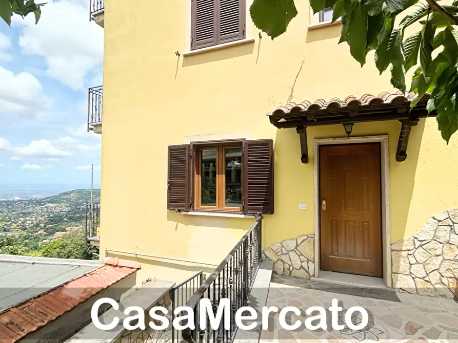 Immagine 16 di Trilocale in vendita  in Via Monte Cavo a Rocca Di Papa