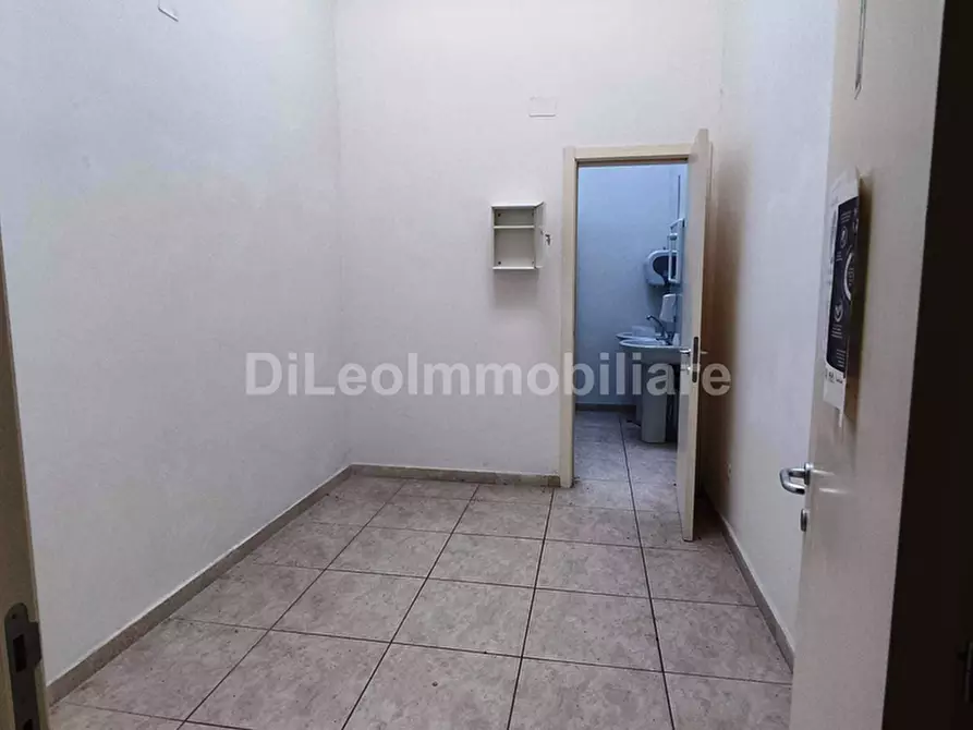 Immagine 14 di Attività artigianale in vendita  a Ascoli Piceno