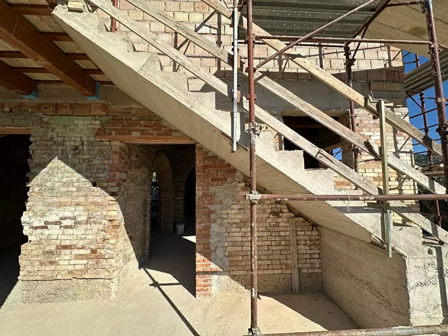 Immagine 17 di Rustico / casale in vendita  a Ripatransone