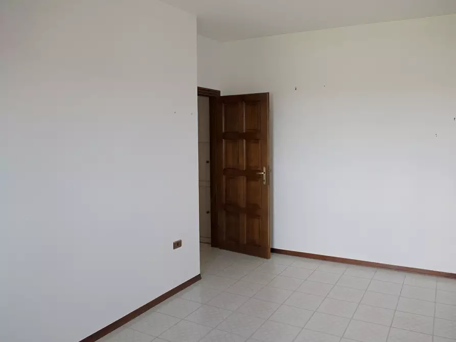 Immagine 27 di Pentalocale in vendita  in via kennedy a San Fele