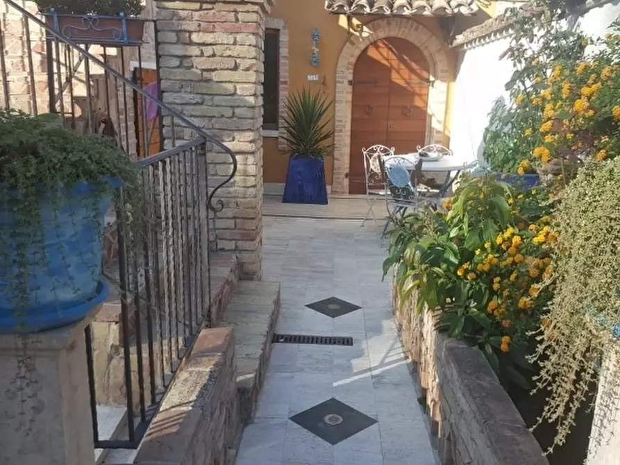 Immagine 18 di Villa in vendita  a Tortoreto