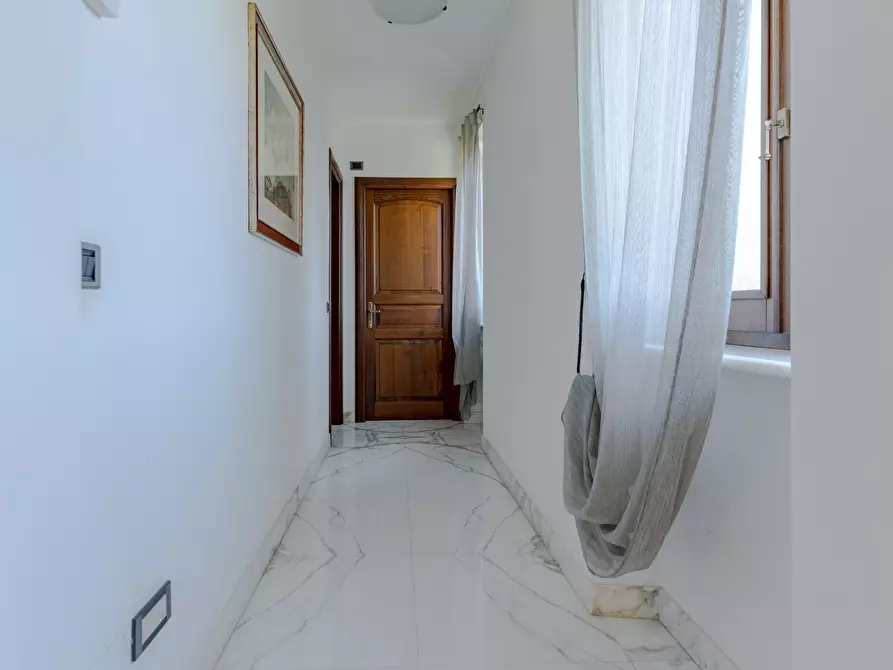 Immagine 36 di Casa indipendente in vendita  a Sarzana