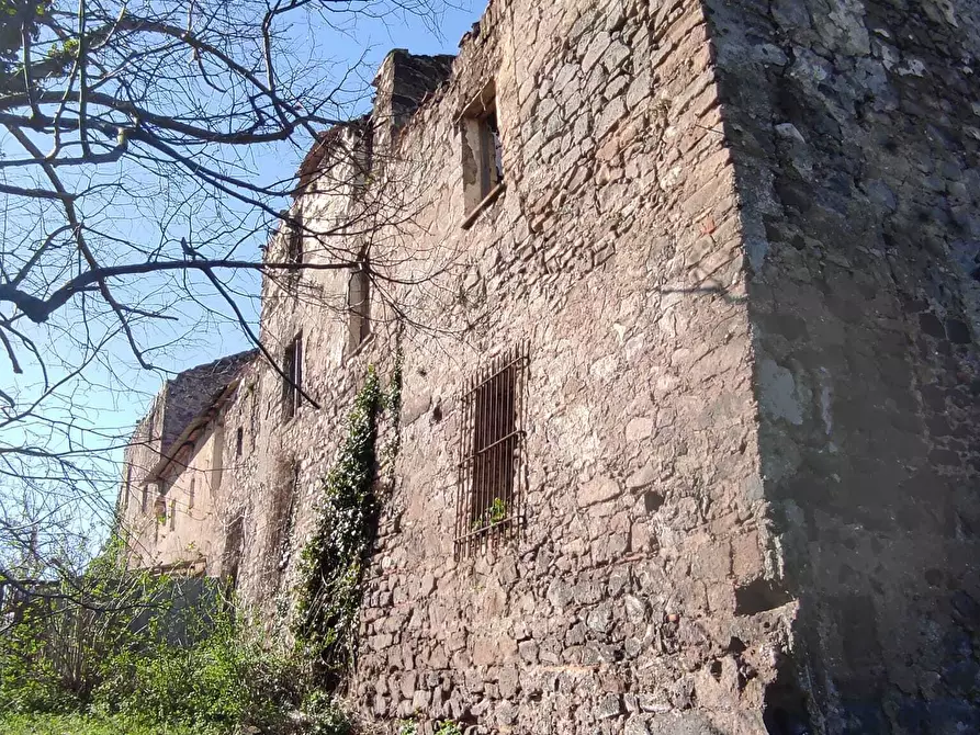 Immagine 31 di Palazzo in vendita  a Fisciano