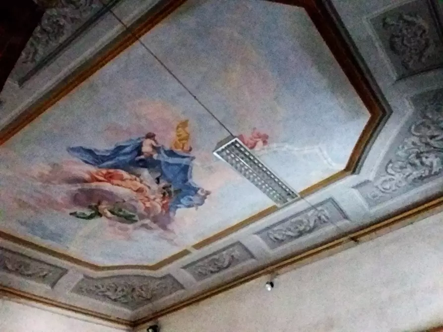 Immagine 8 di Palazzo in vendita  a Firenze