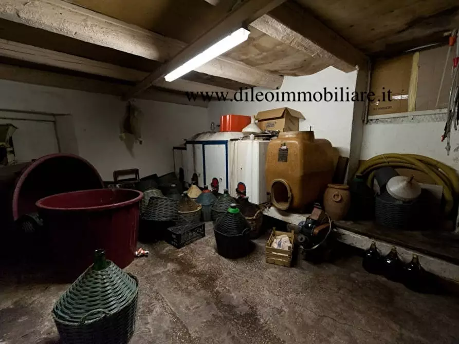 Immagine 18 di Rustico / casale in vendita  a Pesaro