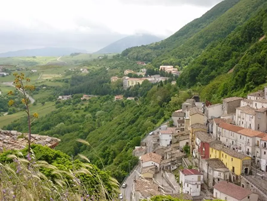Immagine 28 di Quadrilocale in vendita  in VIA ARIOSTO a San Fele