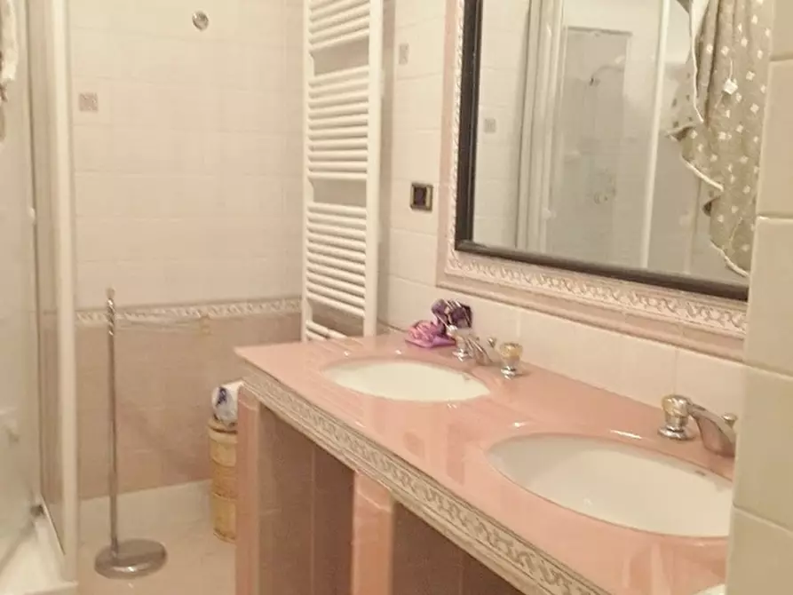 Immagine 15 di Casa indipendente in vendita  a Castorano