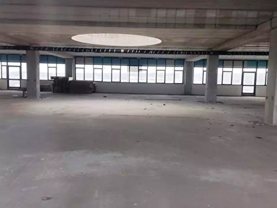 Immagine 7 di Capannone industriale in vendita  in VIA LUIGI EINUDI a Civitanova Marche