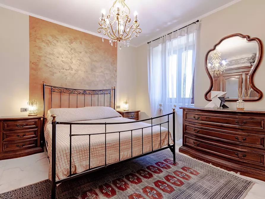 Immagine 51 di Casa indipendente in vendita  a Sarzana