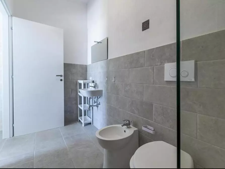 Immagine 28 di Casa vacanze in vendita  a Pulsano