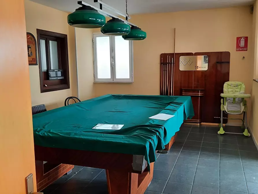 Immagine 38 di Attività commerciale in vendita  a Cupra Marittima