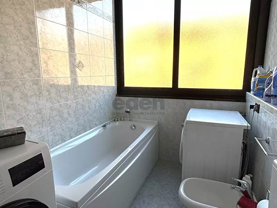 Immagine 21 di Trilocale in vendita  in STRADA DI SALICETO PANARO 211 a Modena