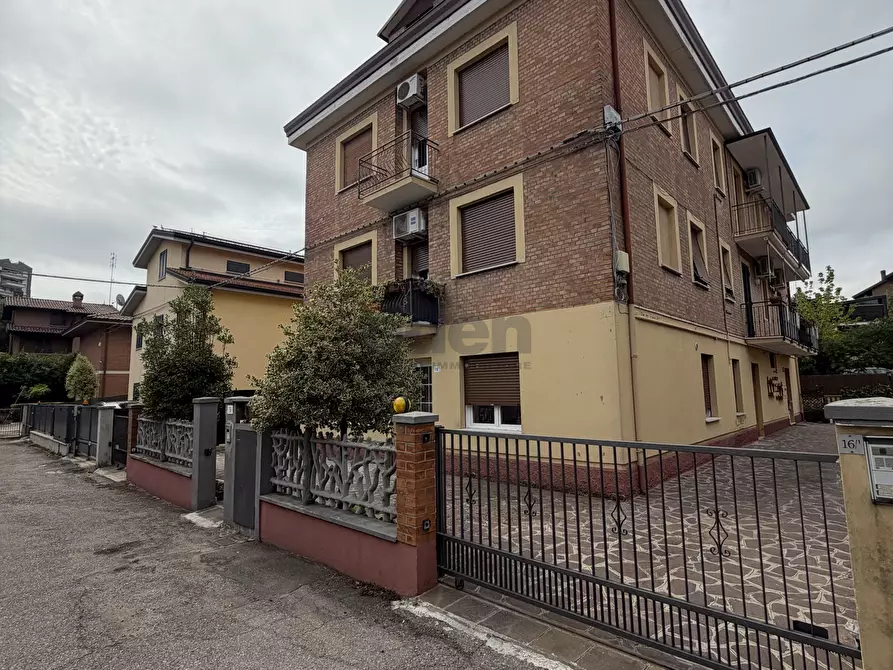 Immagine 5 di Trilocale in affitto  in Via Vincenzo Cascariolo 16 a Modena