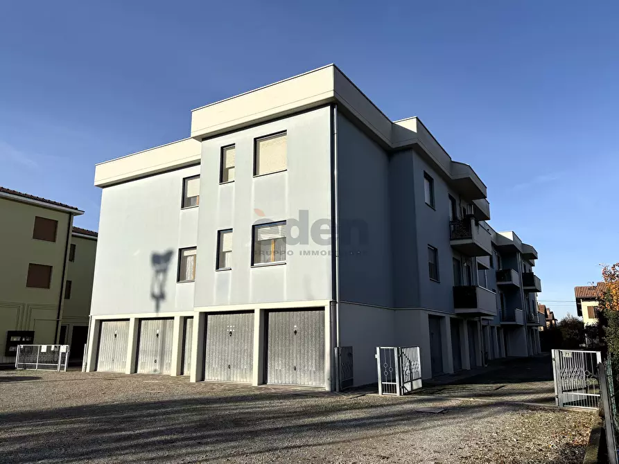 Immagine 16 di Trilocale in vendita  in Via I. Nievo 69 a Castelfranco Emilia